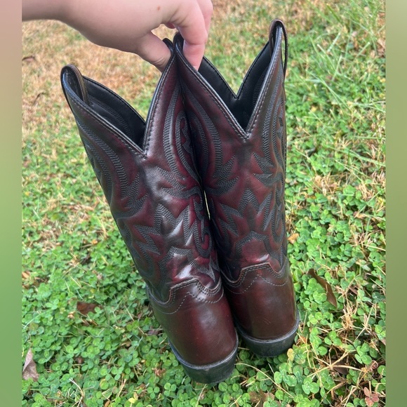 Cody James Men’s Black Cherry Round Toe Sturdy Shiny Western Cowboy Boots 8.5D main image 4
